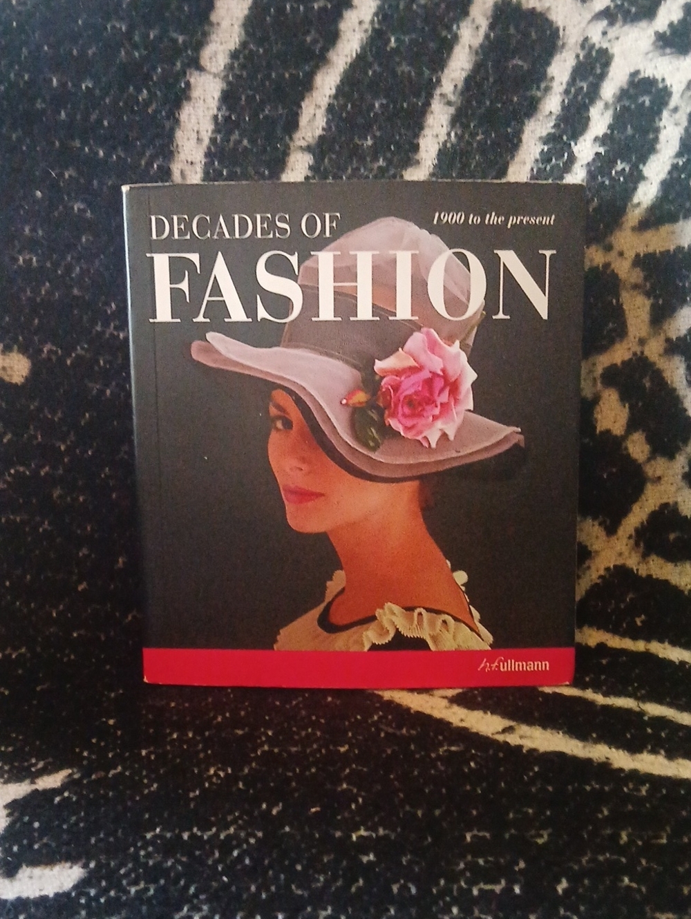 Decades of Fashion Book 1900 To The Present